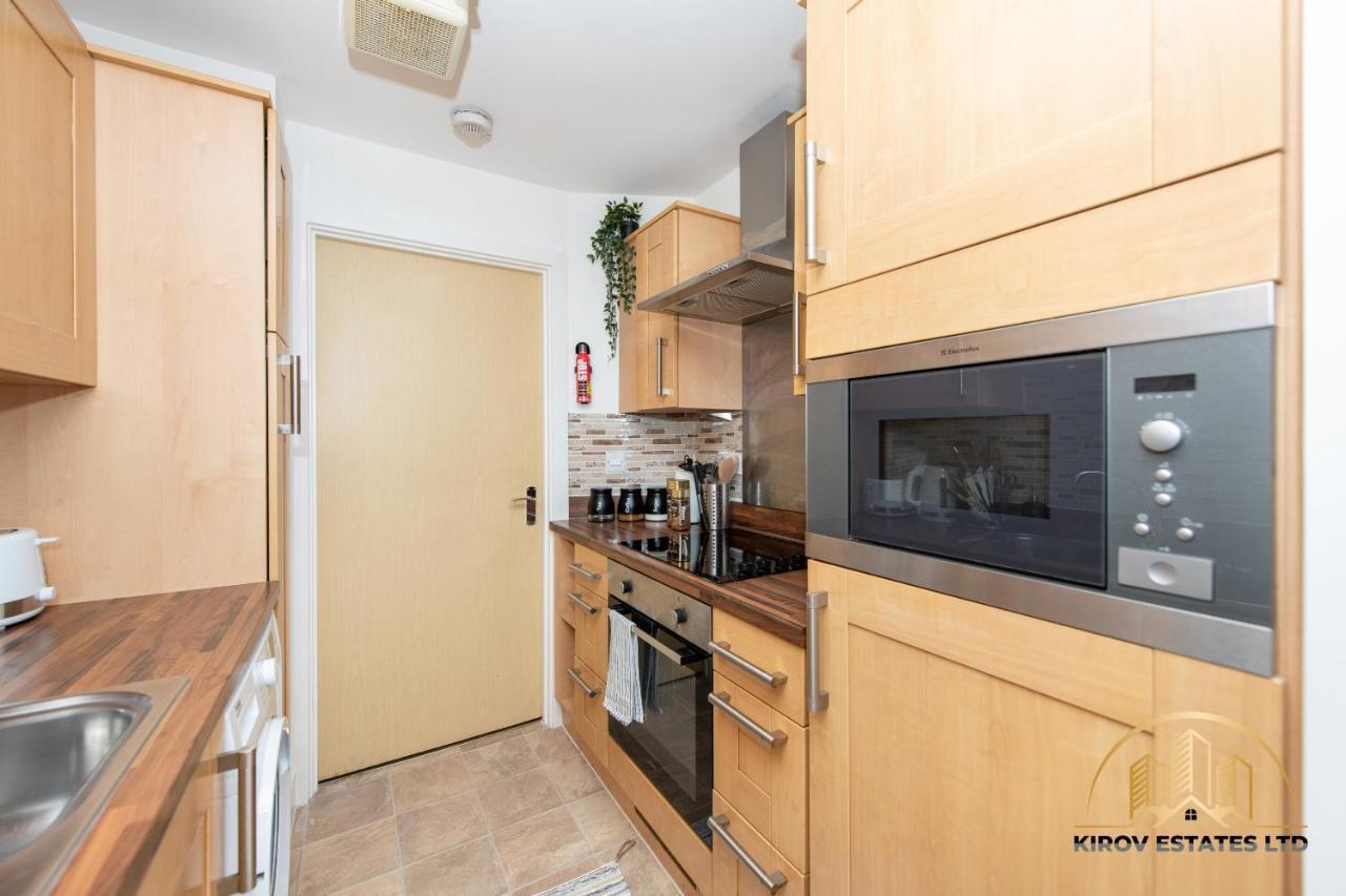 Aphrodite Apartment - The Lust Of Town Southampton Bagian luar foto