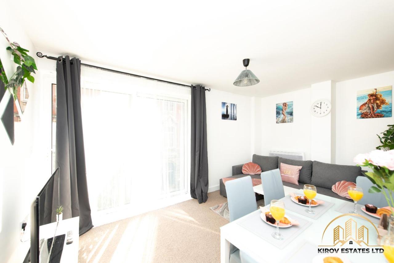 Aphrodite Apartment - The Lust Of Town Southampton Bagian luar foto